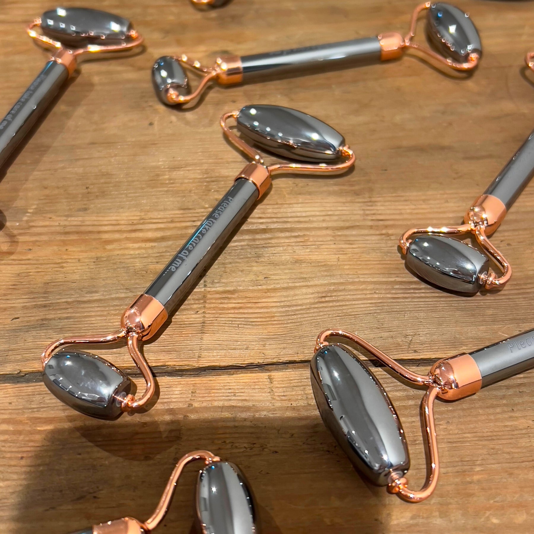 (PRE-ORDER)3-in-1 FACIAL ROLLER